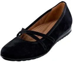 Bequemer Ballerina mit lose überkreuzten Riemchen