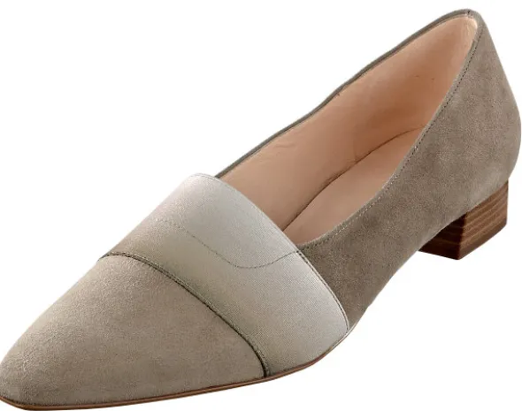 Eleganter Pumps mit breitem Elastikeinsatz über dem Rist