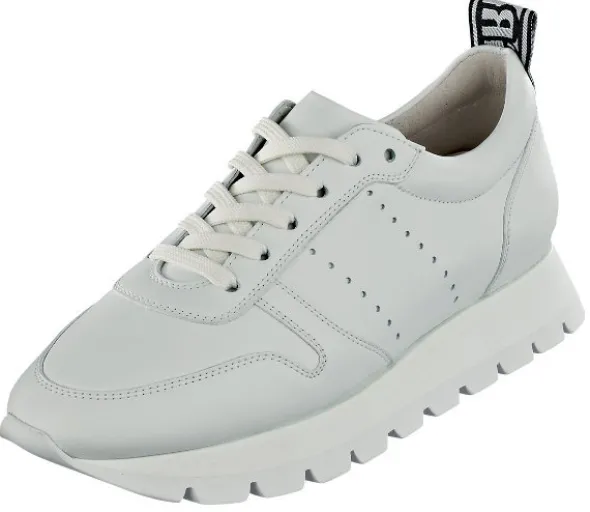Sportlicher K&S Schnürschuh mit einer Schlaufe an der Ferse